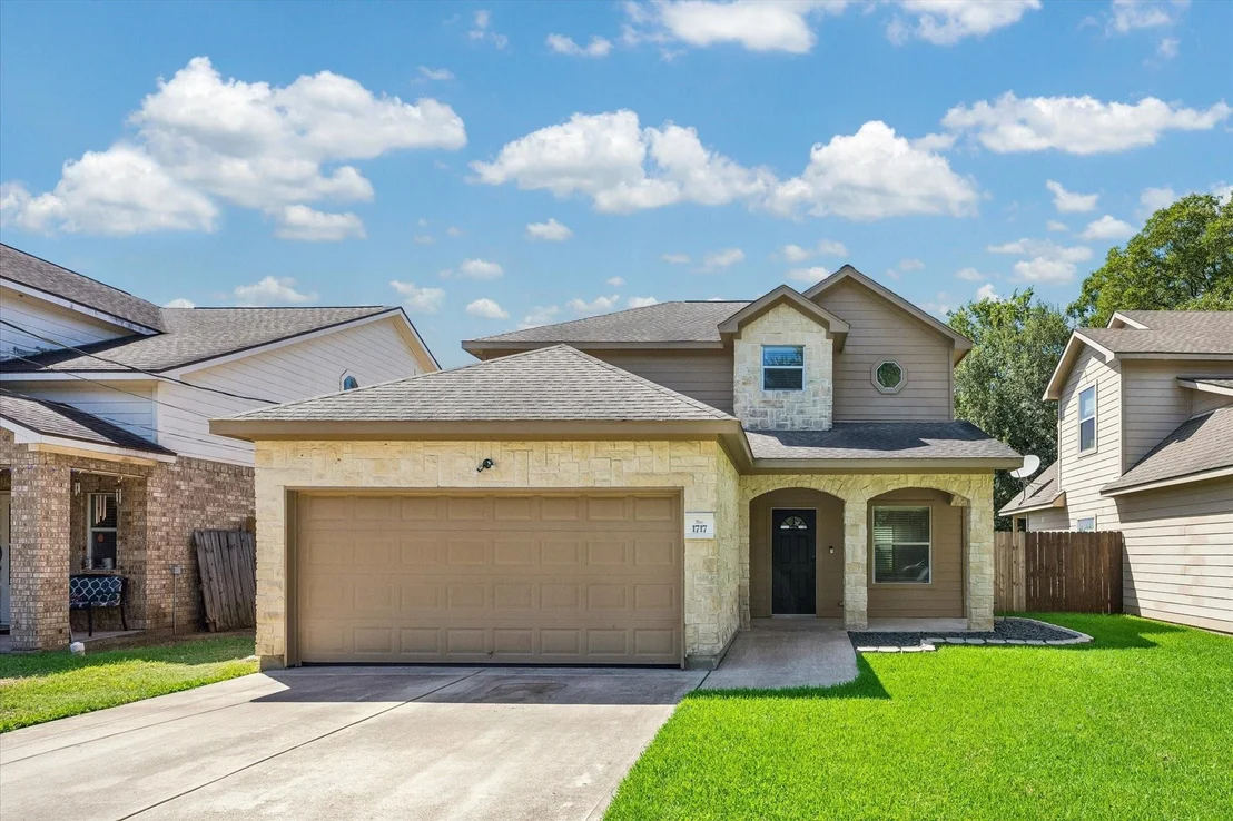 Photo of 1717 Eagle Lake Road