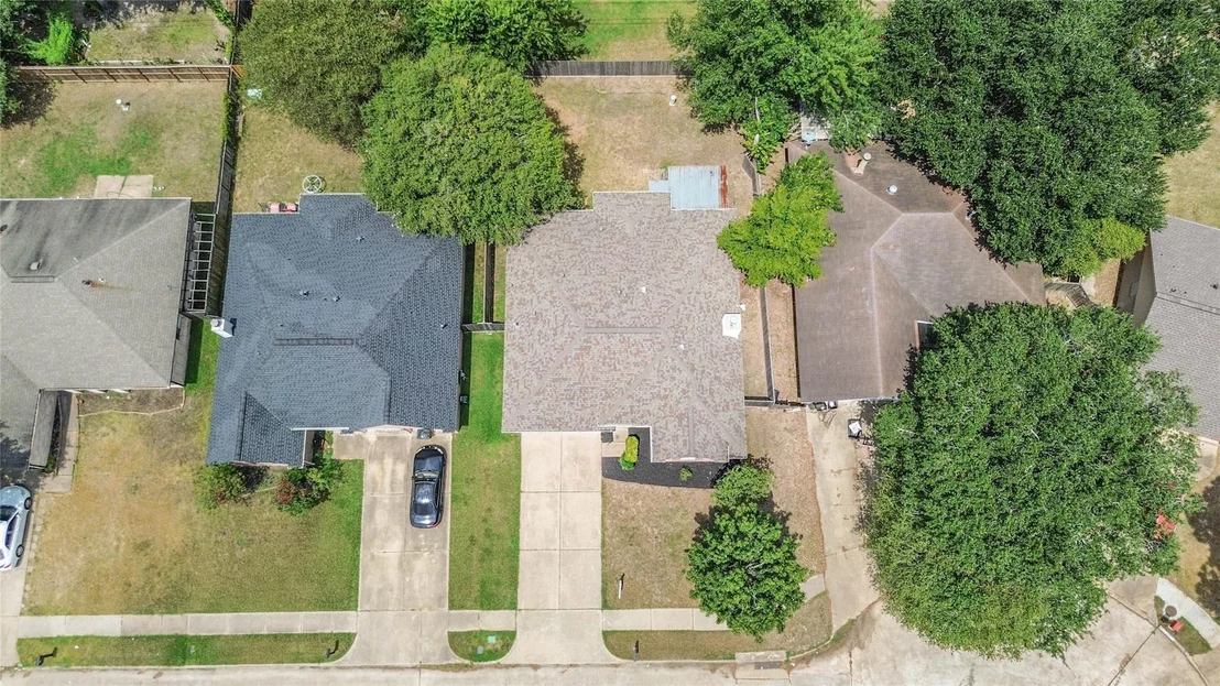 Photo of 22010 Kenlake Drive