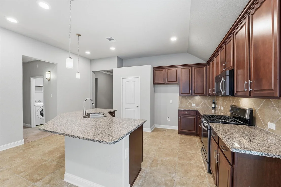 Photo of 1911 Cedar Ridge Lane