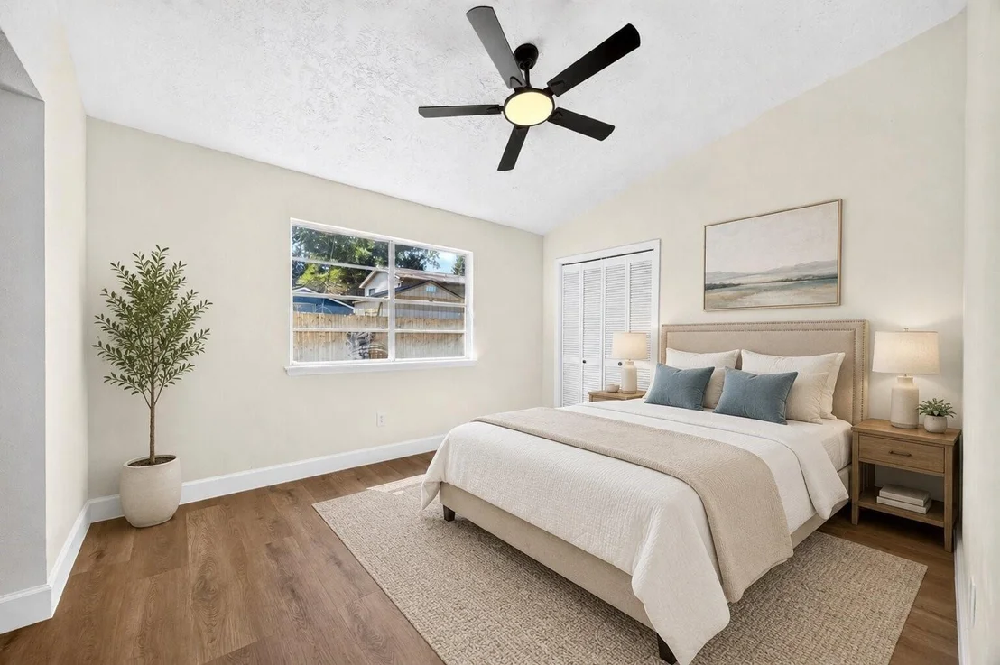 Photo of 8515 Rivercross Road