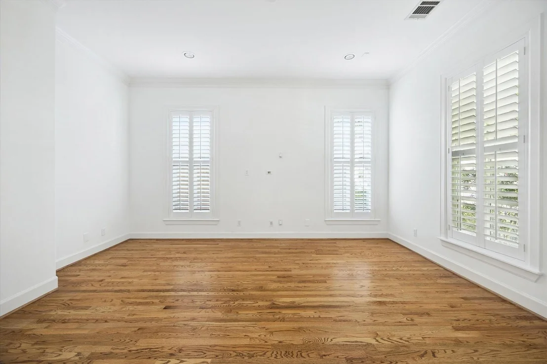 Photo of 6106 Fordham Street