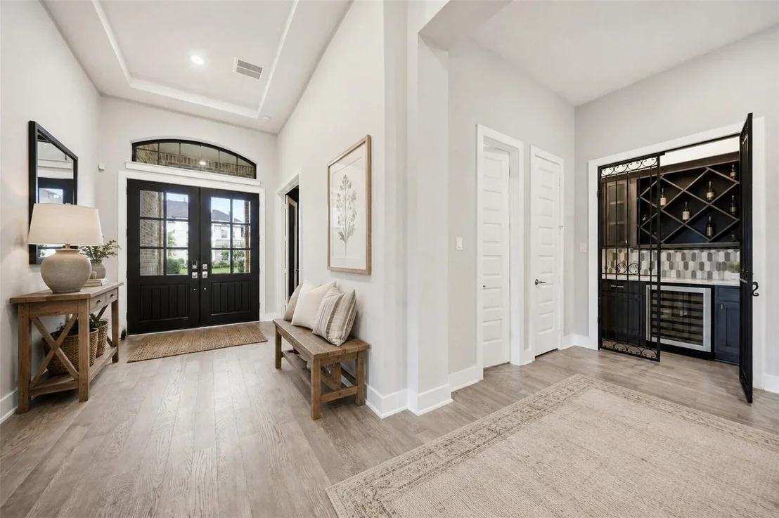 Photo of 4715 Lake Crest Drive