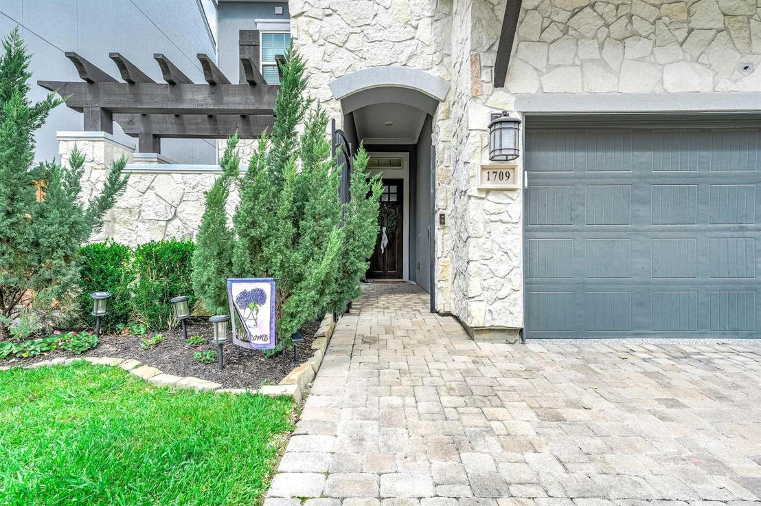 Photo of 1709 Leilani Drive