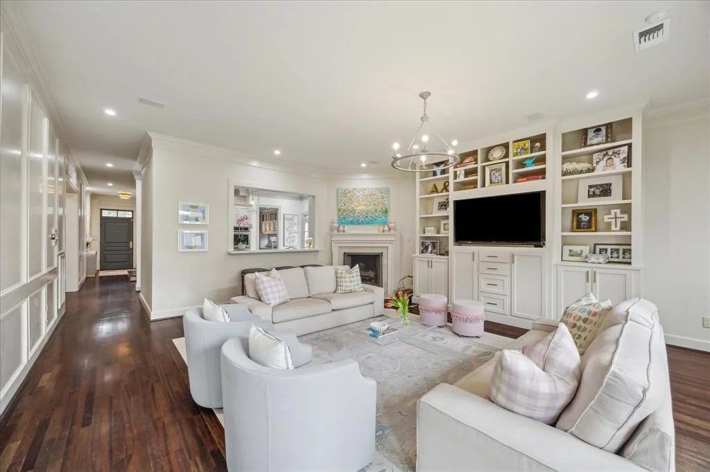 Photo of 4015 Byron Street