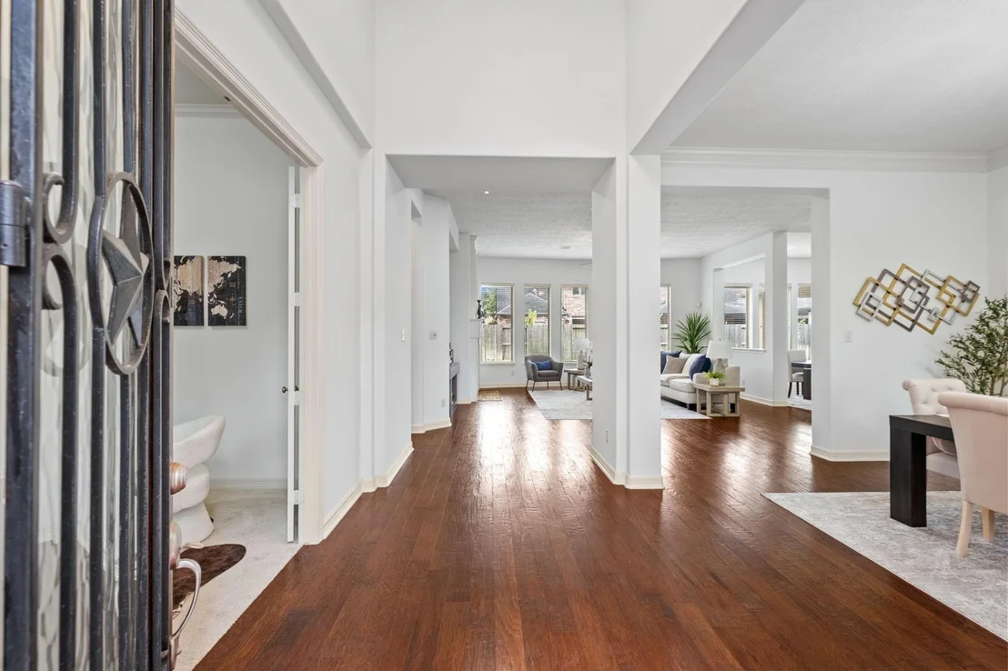 Photo of 28003 Iberville Glen Drive