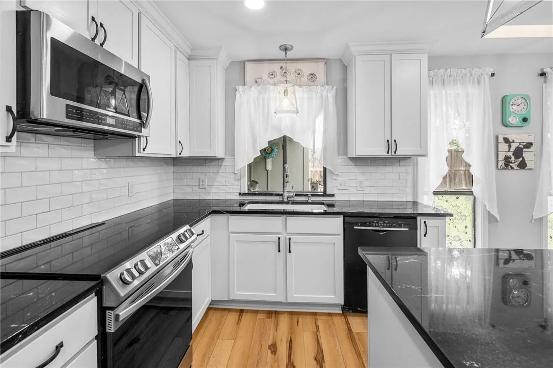 Photo of 602 Chimney Rock Drive
