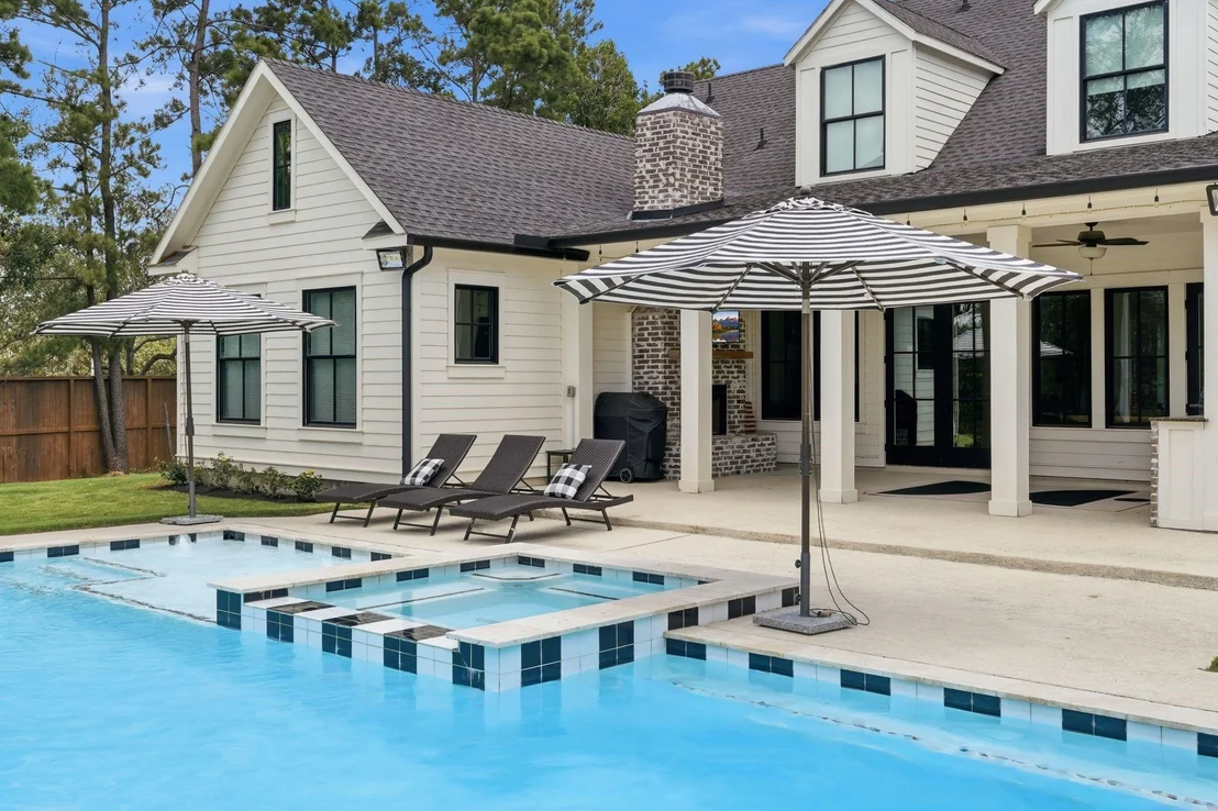 Photo of 6533 Auburn Lakes Drive