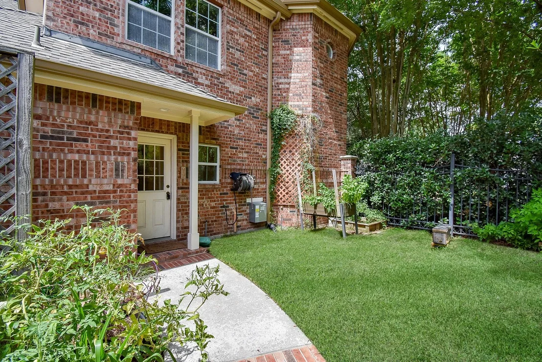 Photo of 3003 Bernadette Lane