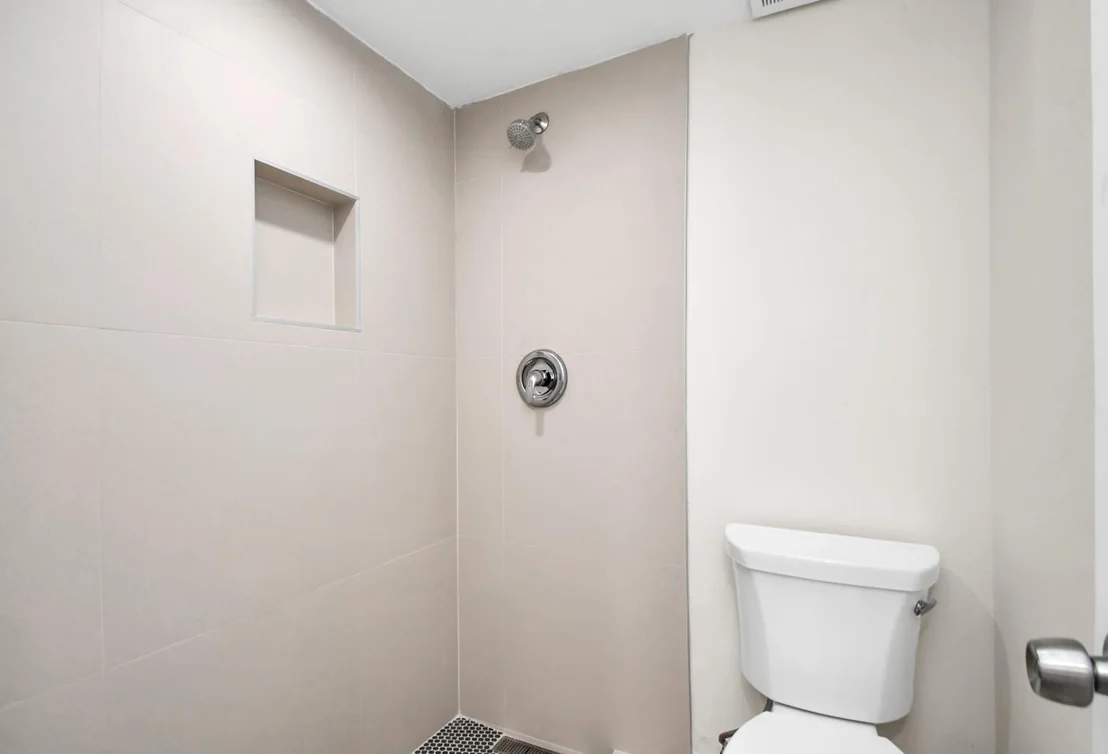 Photo of Unit 30 at 7575 Katy Freeway