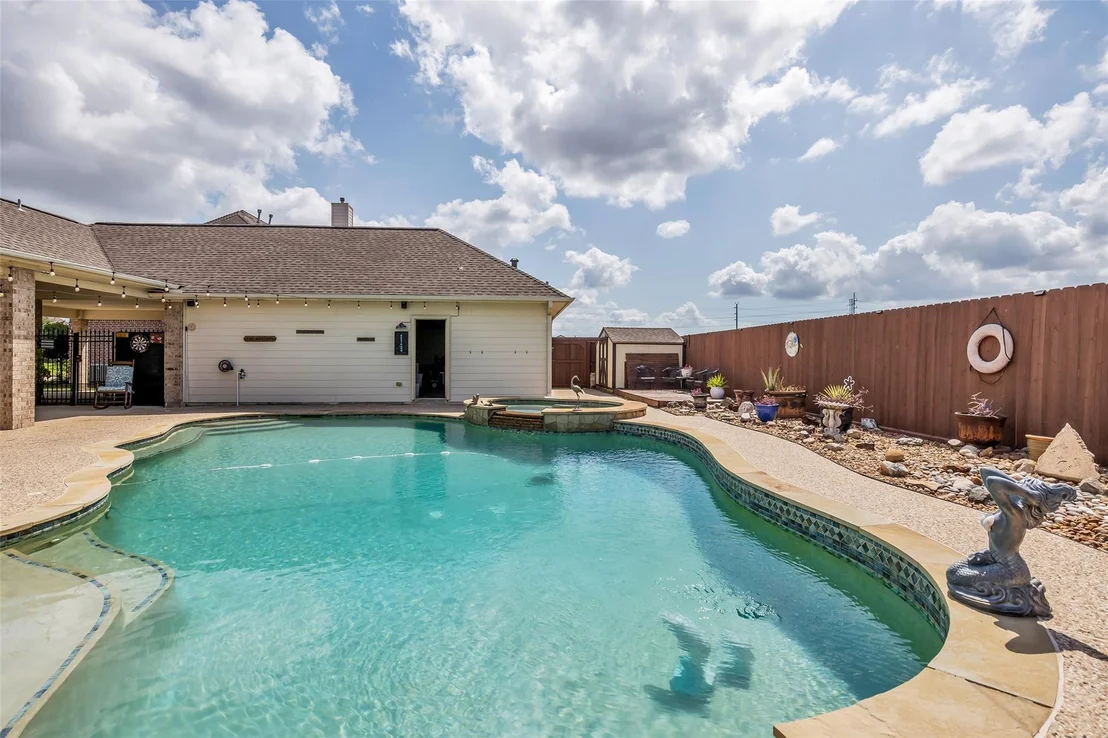 Photo of 1813 Mesa Verde Drive