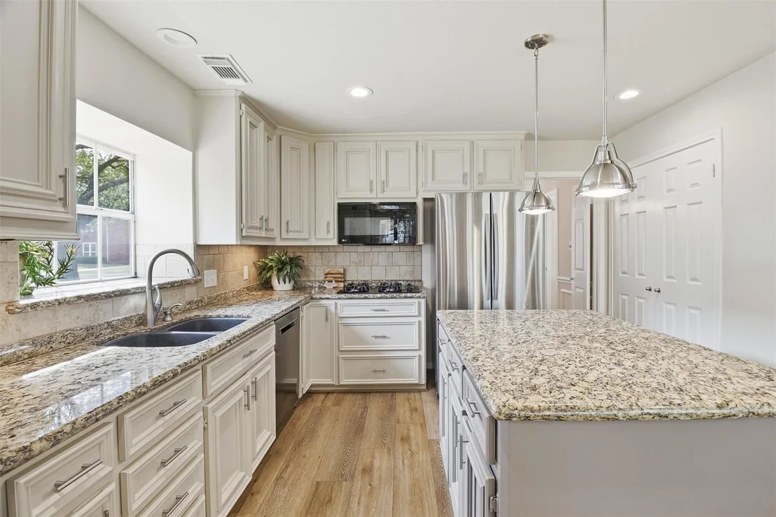 Photo of 2023 Garden Terrace Drive