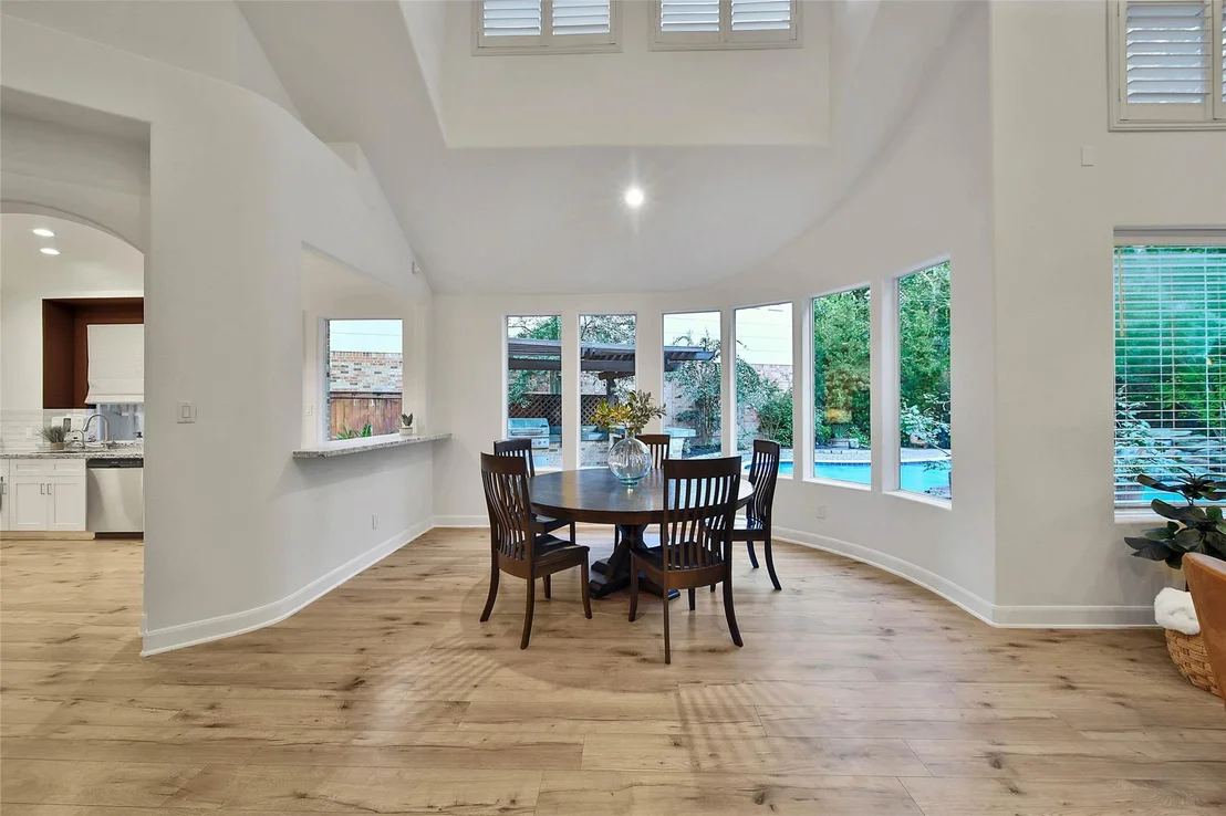 Photo of 1302 Avon Way