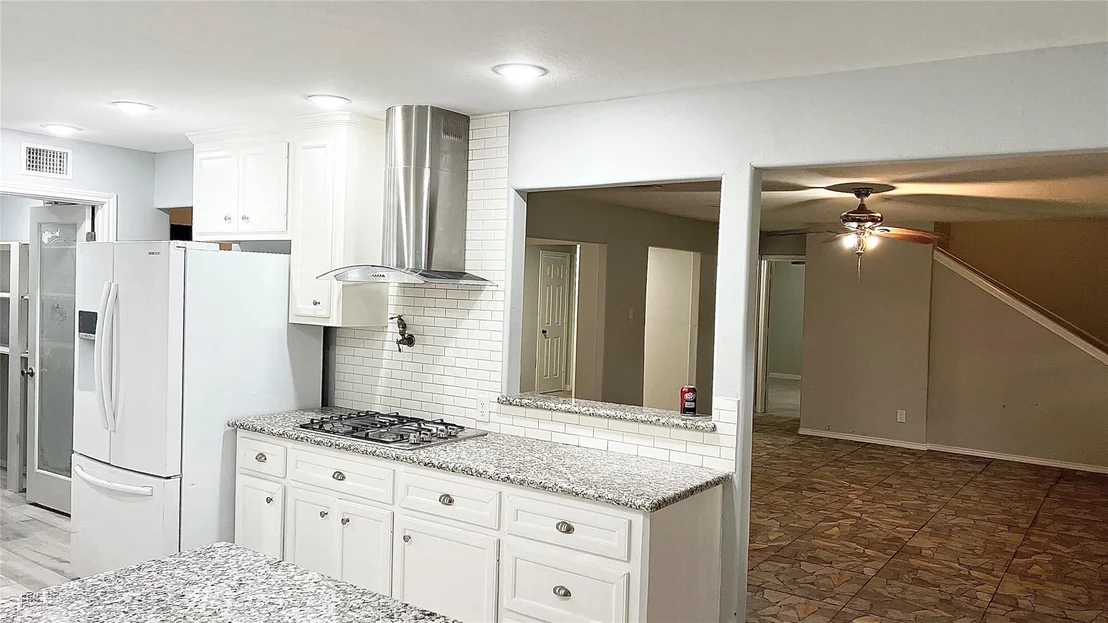 Photo of 803 Glen Hollow Drive