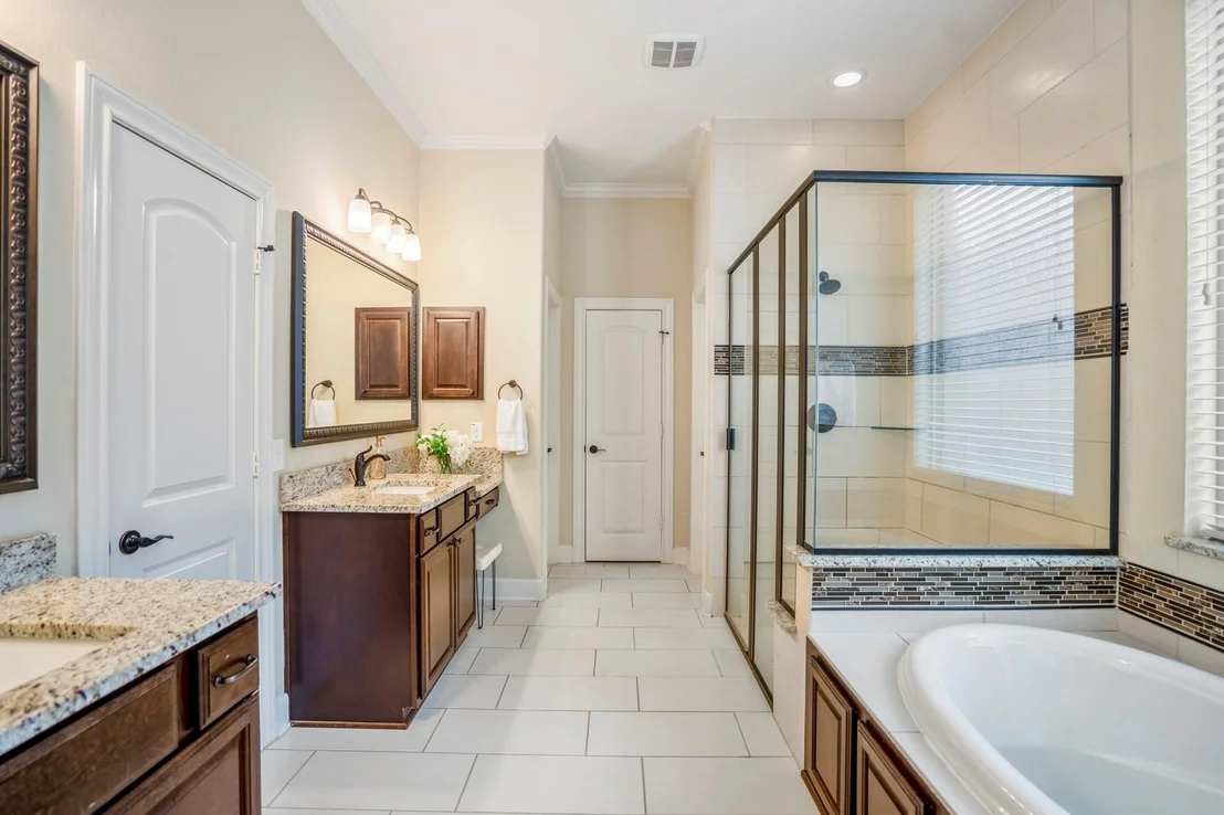 Photo of 4855 Bayou St John