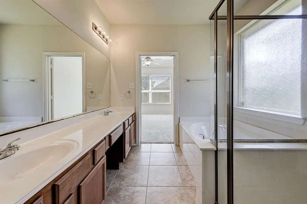 Photo of 25039 Lenora Drive