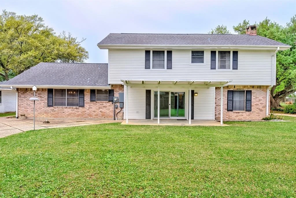 Photo of 4100 Willow Bend Lane