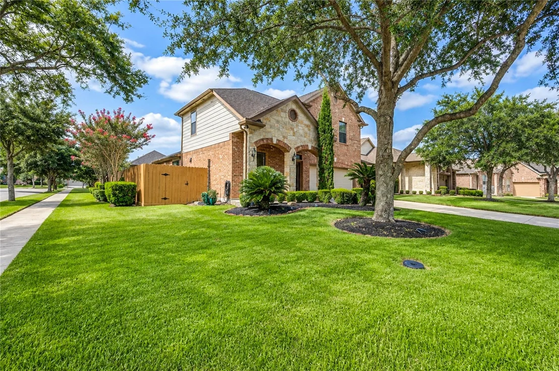 Photo of 2844 Torano