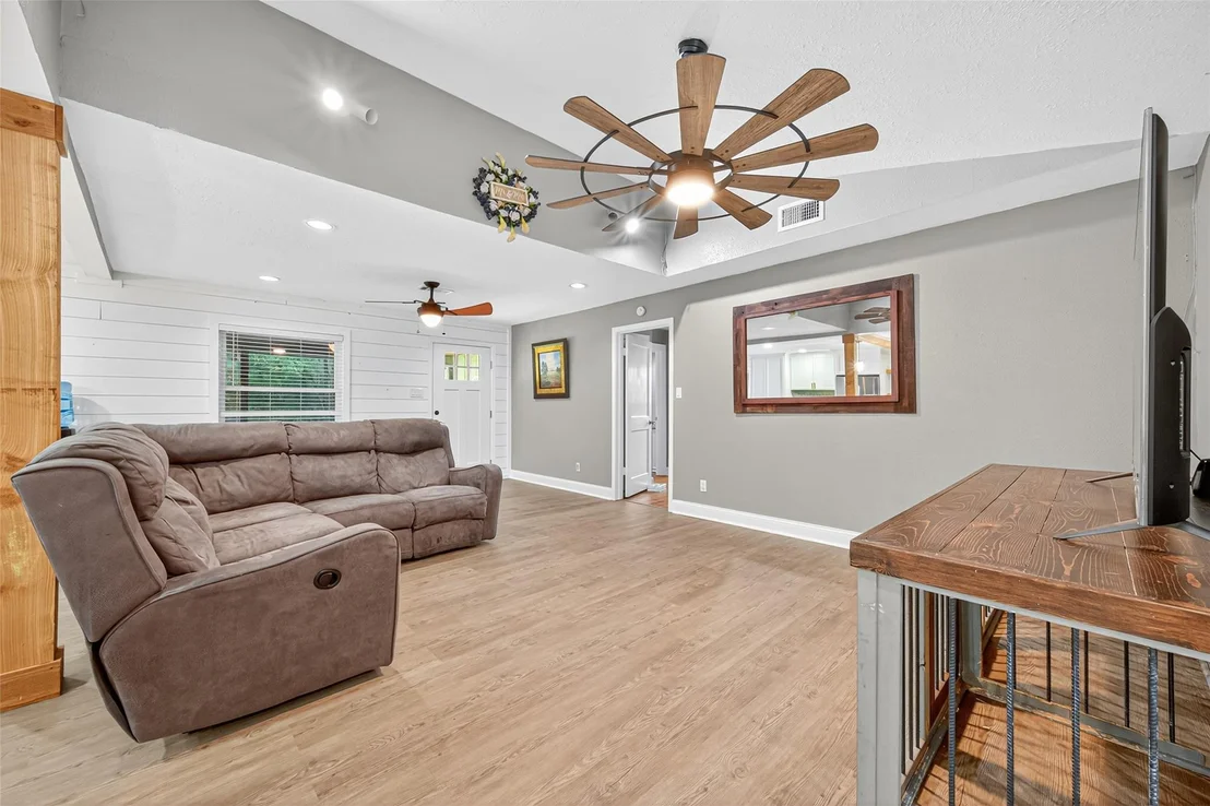 Photo of 507 Springwater Drive
