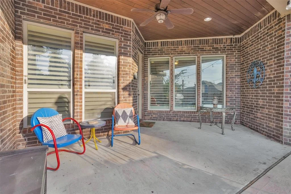 Photo of 40393 Mostyn Drive