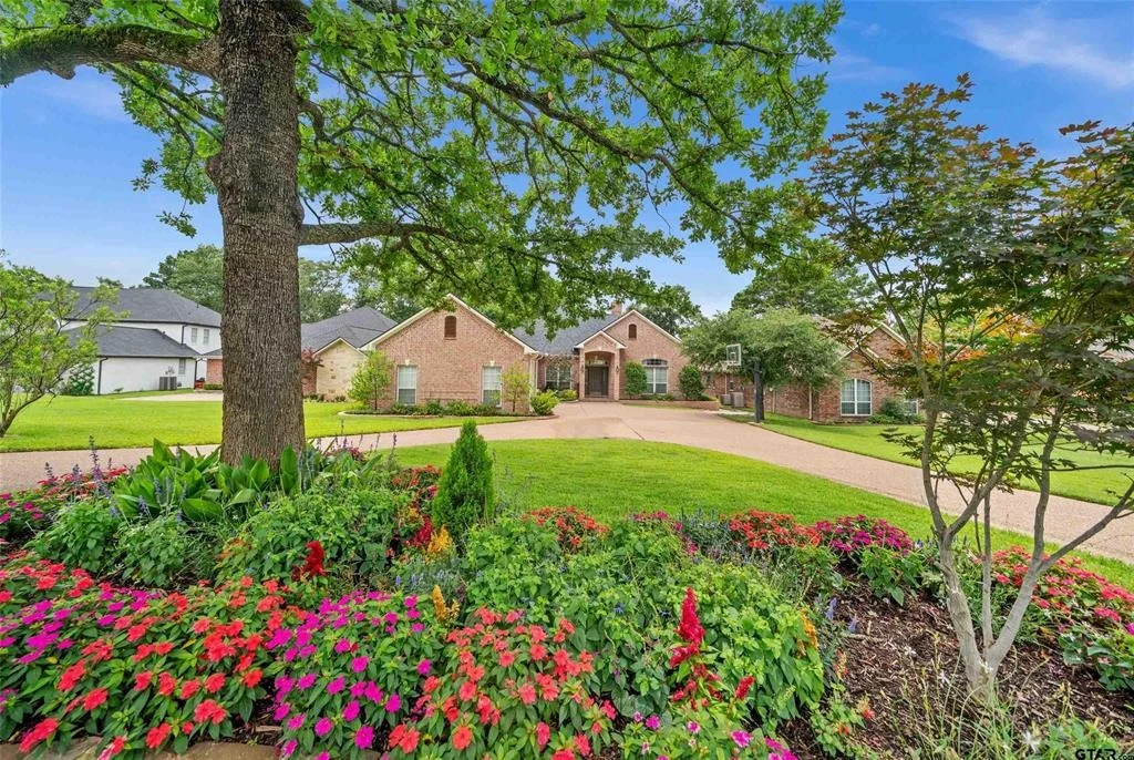 Photo of 420 Bunker Drive
