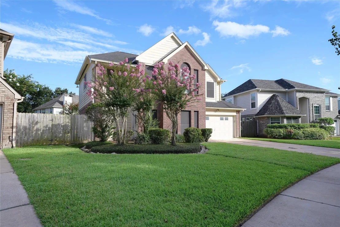 Photo of 4610 Sunshine Drive