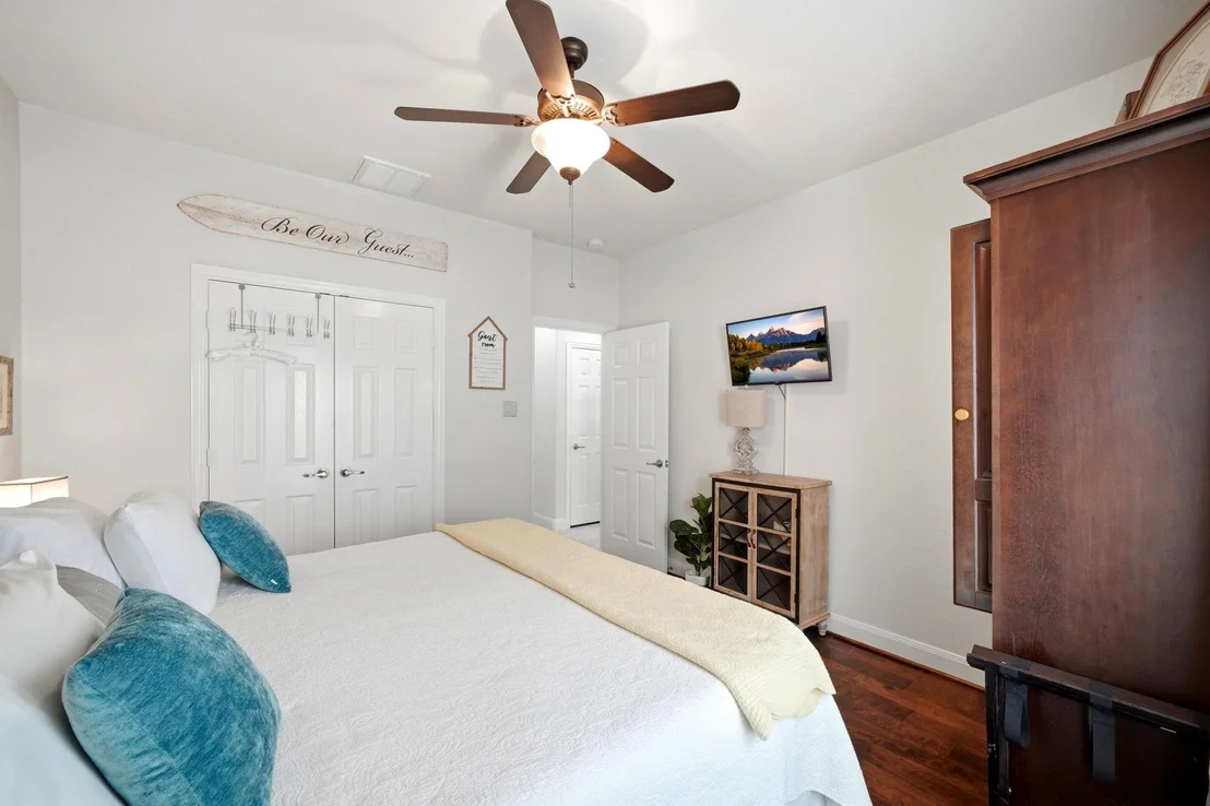 Photo of 25910 Northcrest Drive