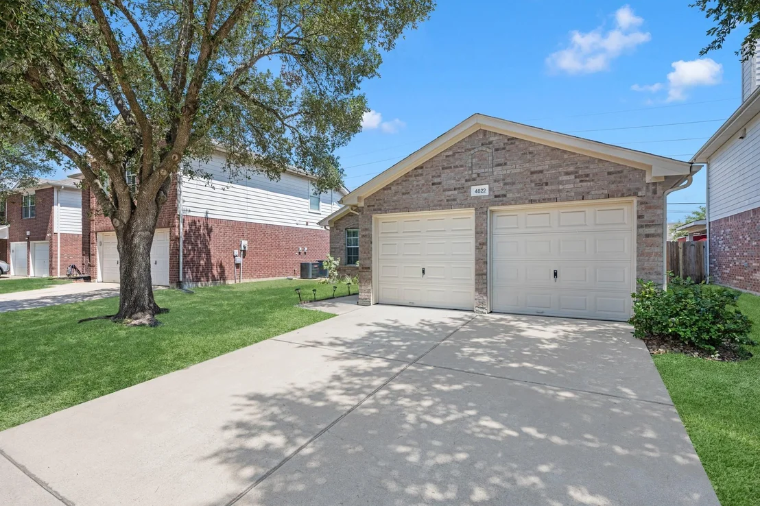 Photo of 4822 Monarch Glen Lane