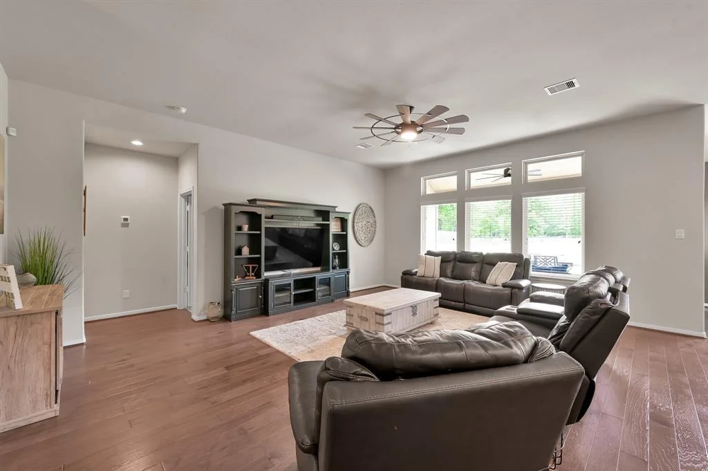Photo of 9175 White Tail Drive