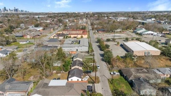 Photo of 6718 Calhoun Road