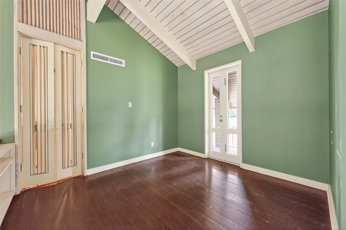 Photo of 219 Cardinal Drive
