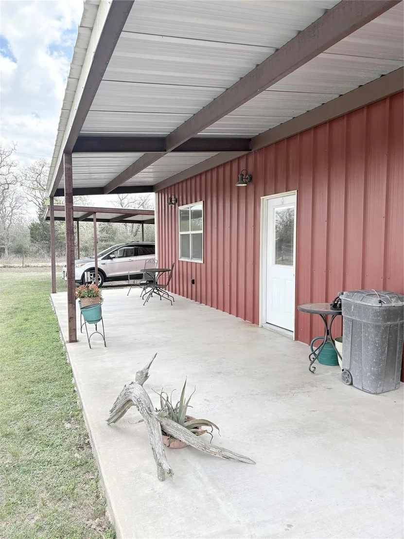 Photo of 949 Abrameit Road