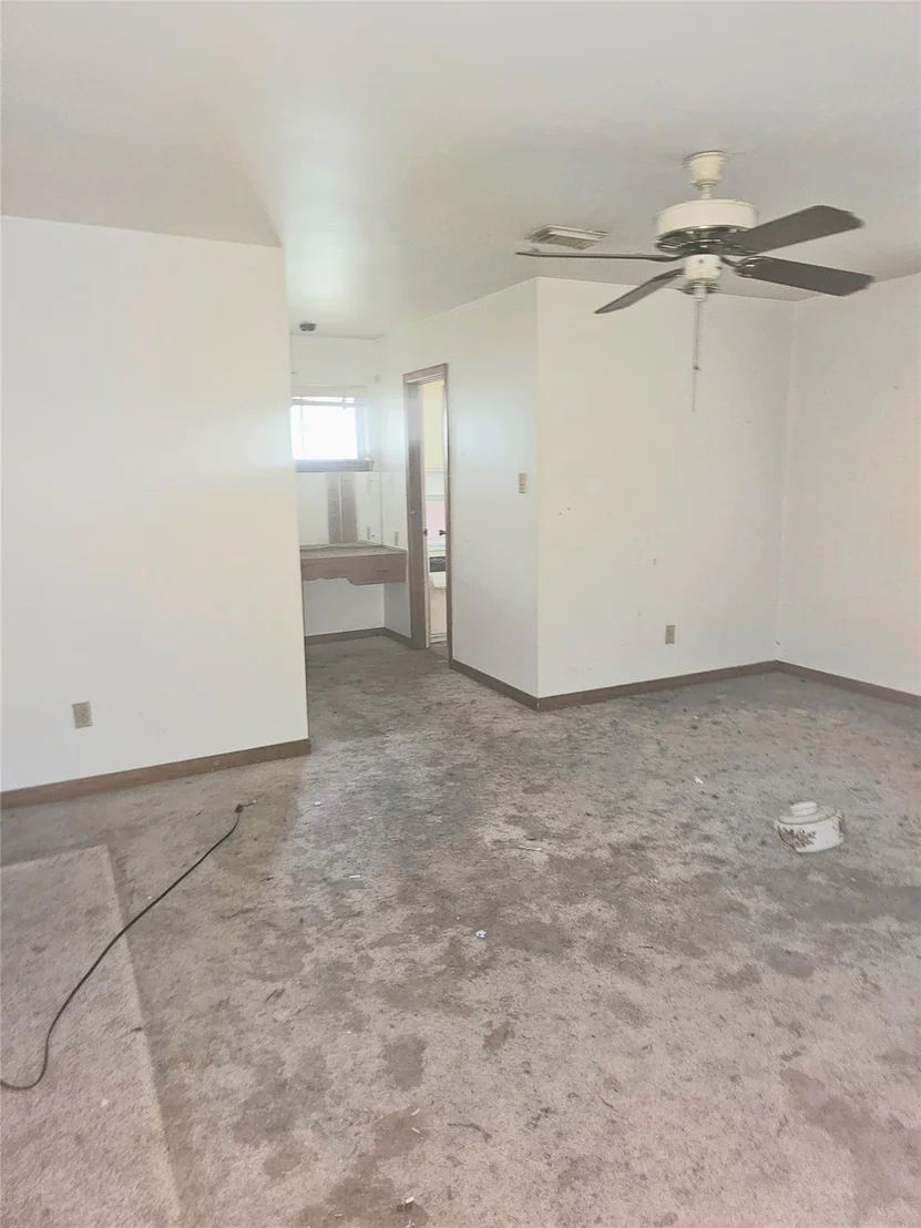 Photo of 8431 Dover Street