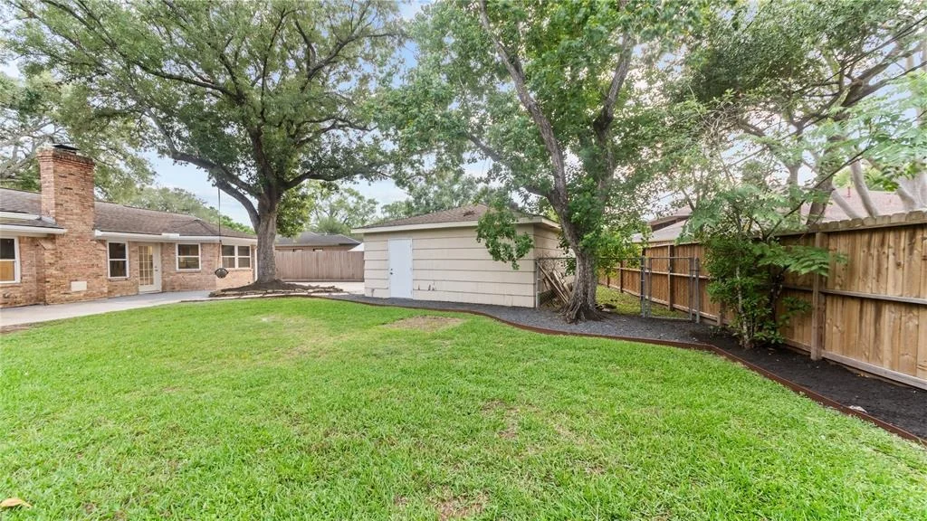Photo of 5306 Grape Street