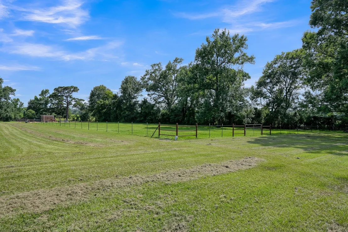 Photo of 17055 Rogers Road