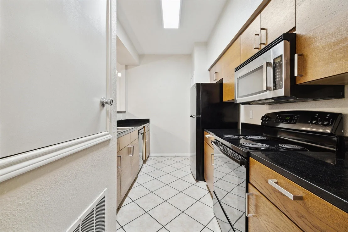 Photo of Unit 404 at 3780 Tanglewilde Street