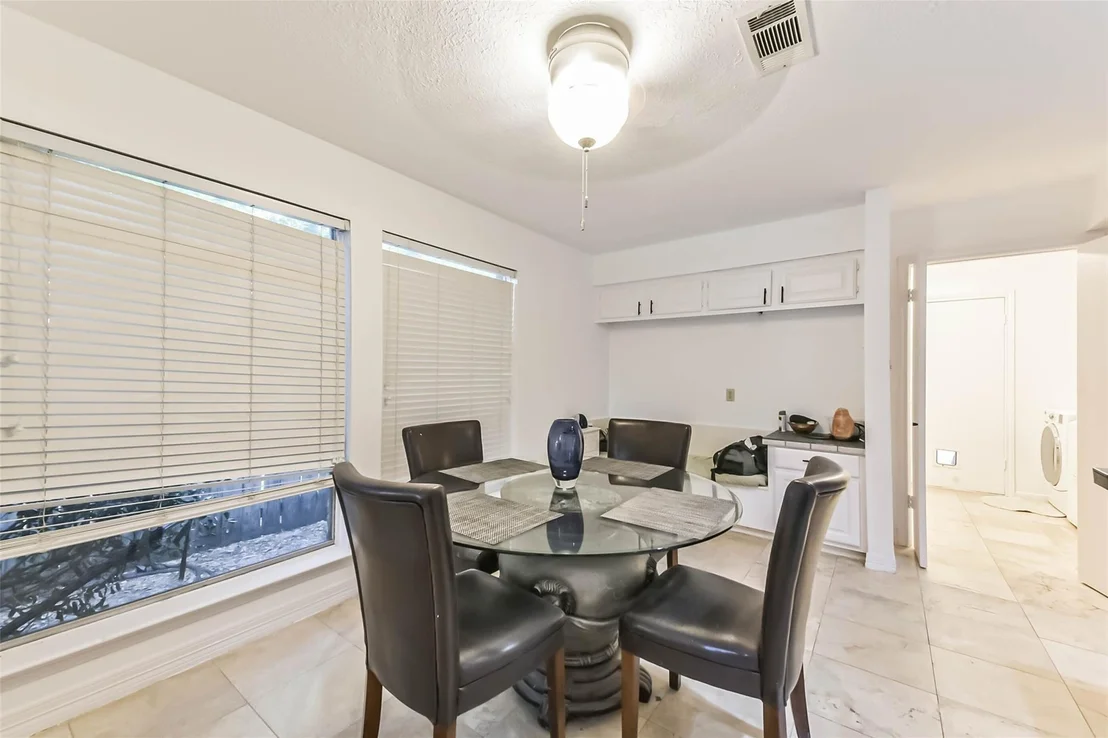 Photo of 6610 Chancellor Drive
