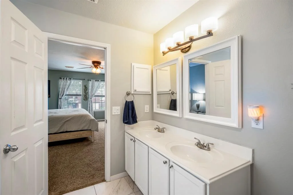 Photo of 11947 Solon Springs Drive