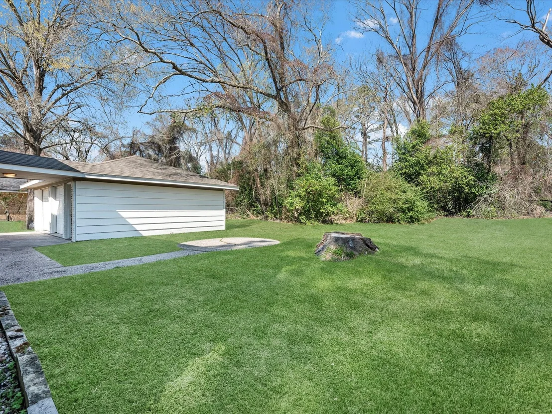 Photo of 740 River Plantation Drive
