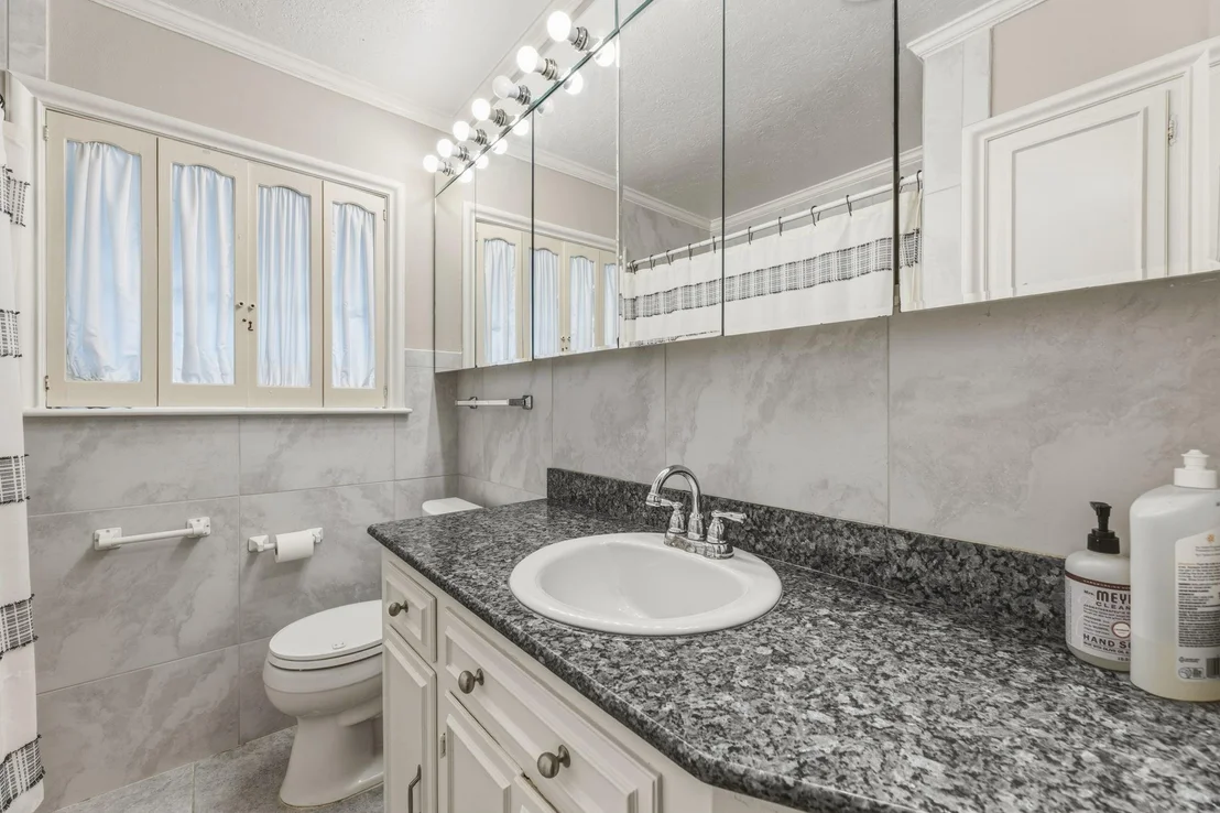 Photo of 4510 Creekbend Drive