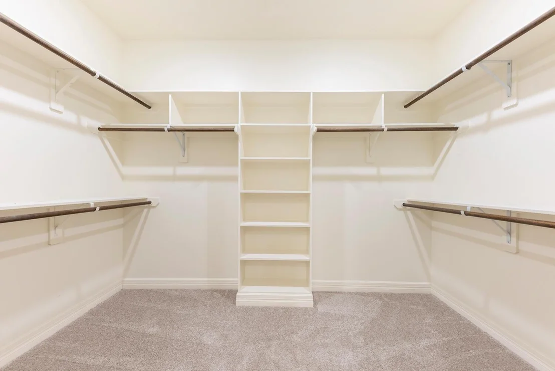 Photo of 8390 Westgate
