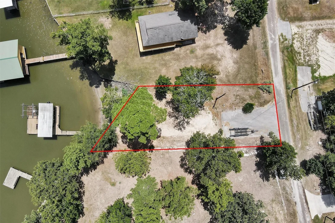 Photo of 308 N Point Drive