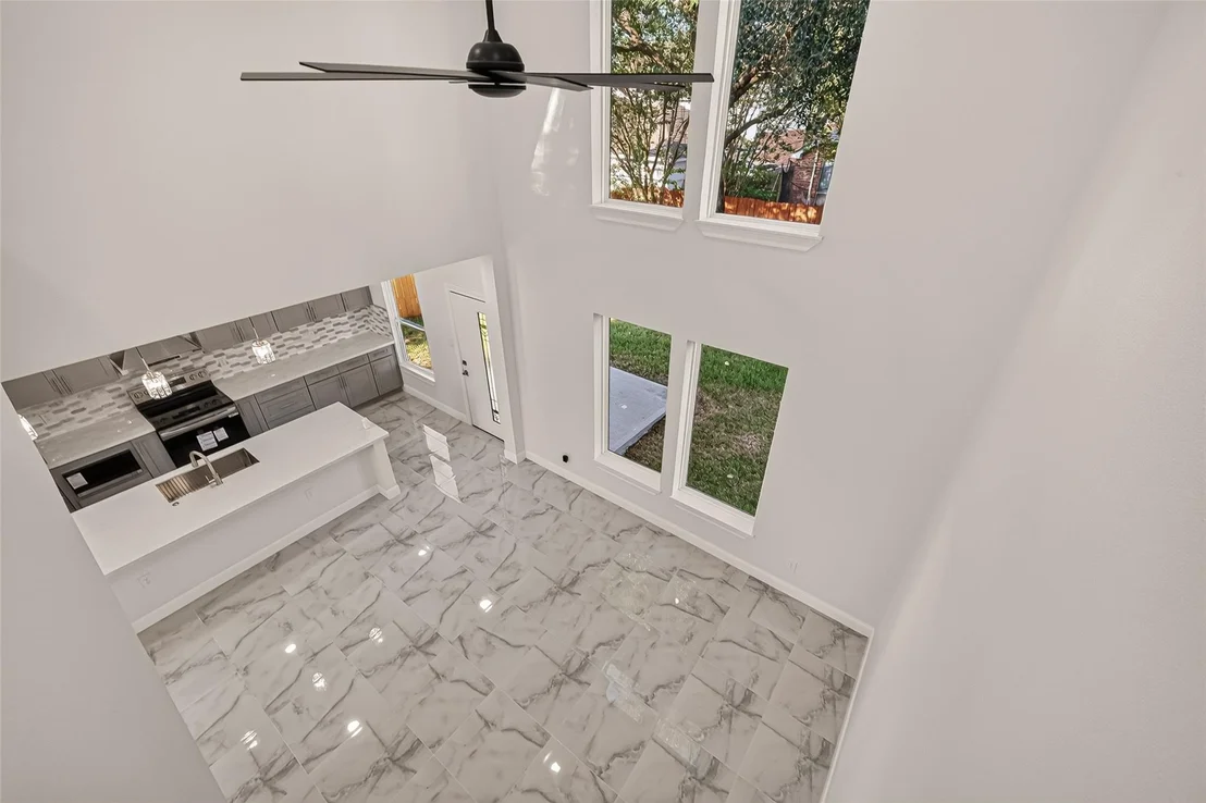 Photo of 2111 Pinecreek Pass Lane