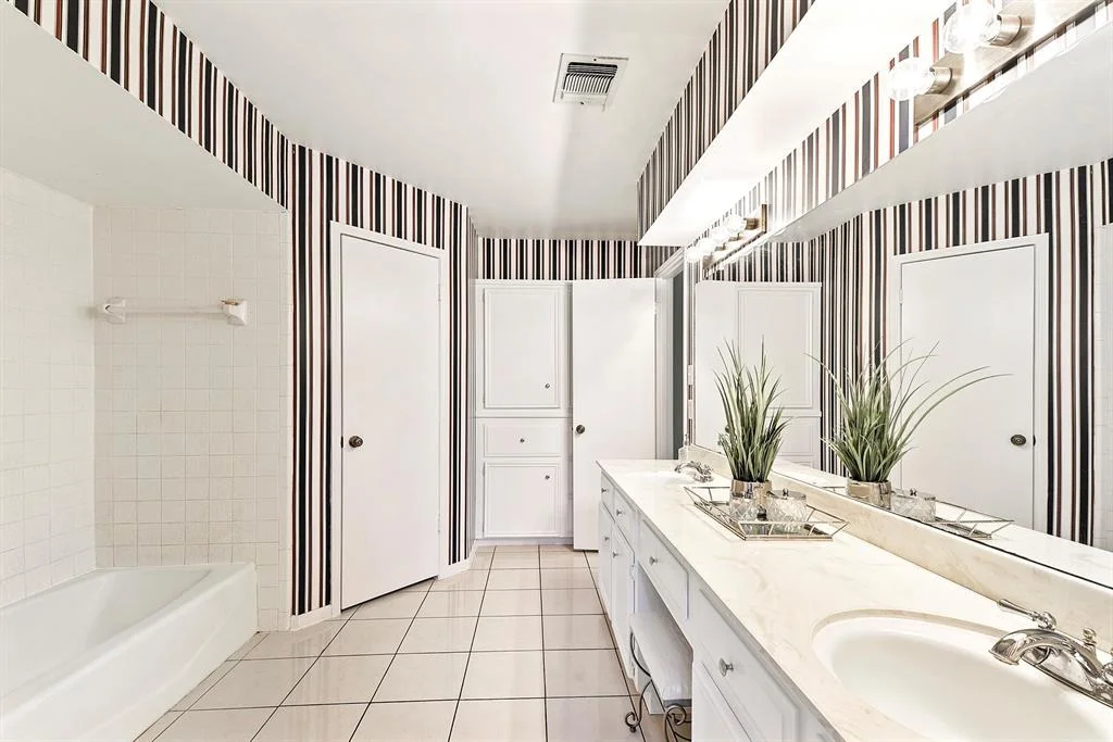 Photo of 719 Herrick Court