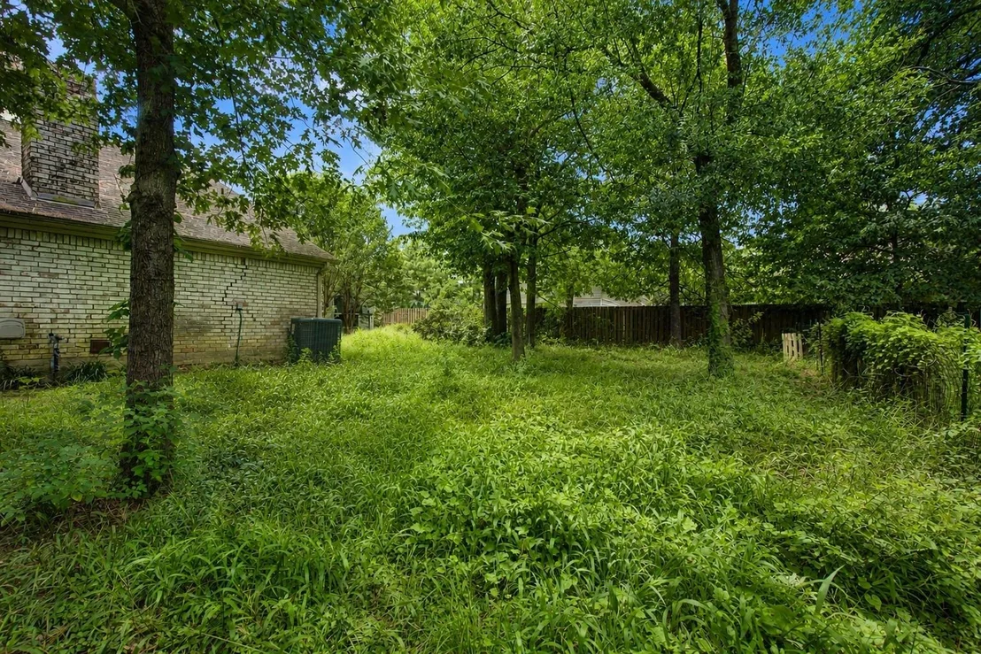 Photo of 12103 Hawthorne Drive