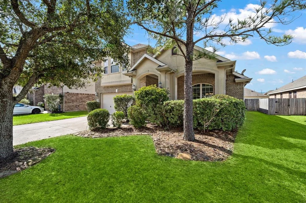 Photo of 208 Bailey Brook Lane