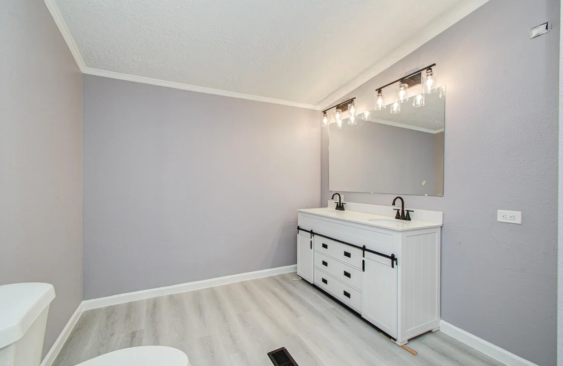 Photo of 272 Lone Pine Drive