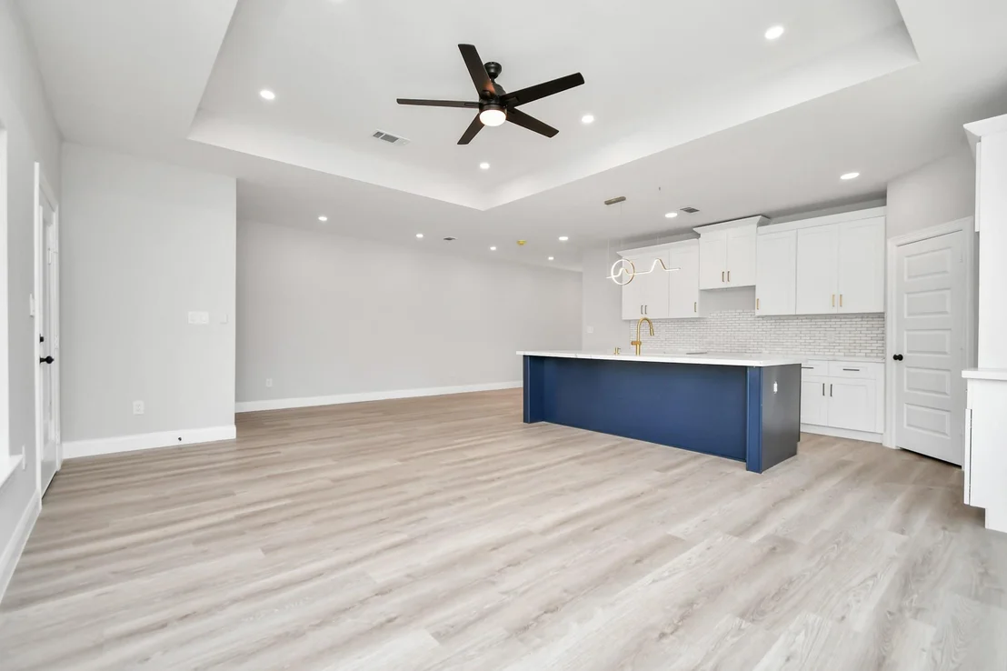 Photo of 805 Road 5203