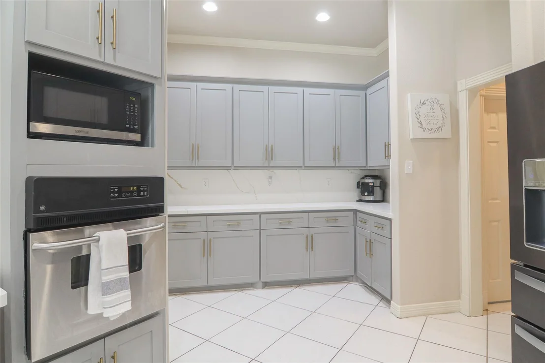 Photo of 19602 Riverwalk Drive