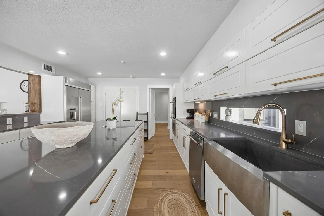 Photo of 12002 S Circle Drive