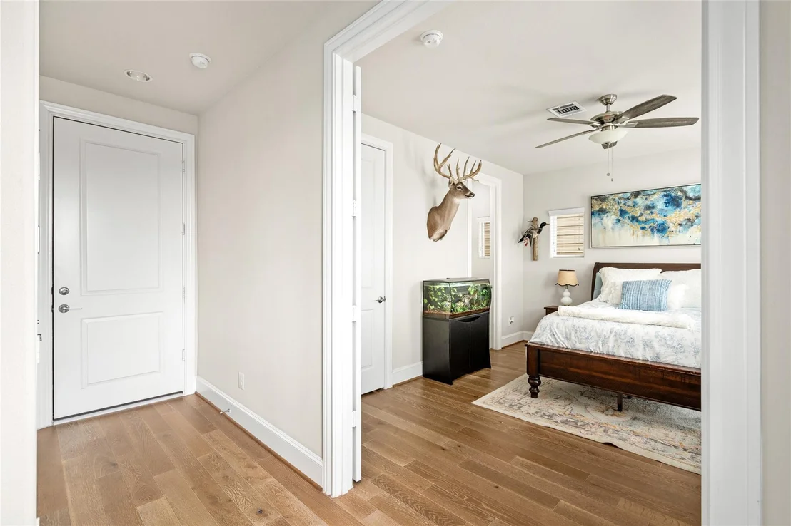 Photo of 8668 Emnora Lane